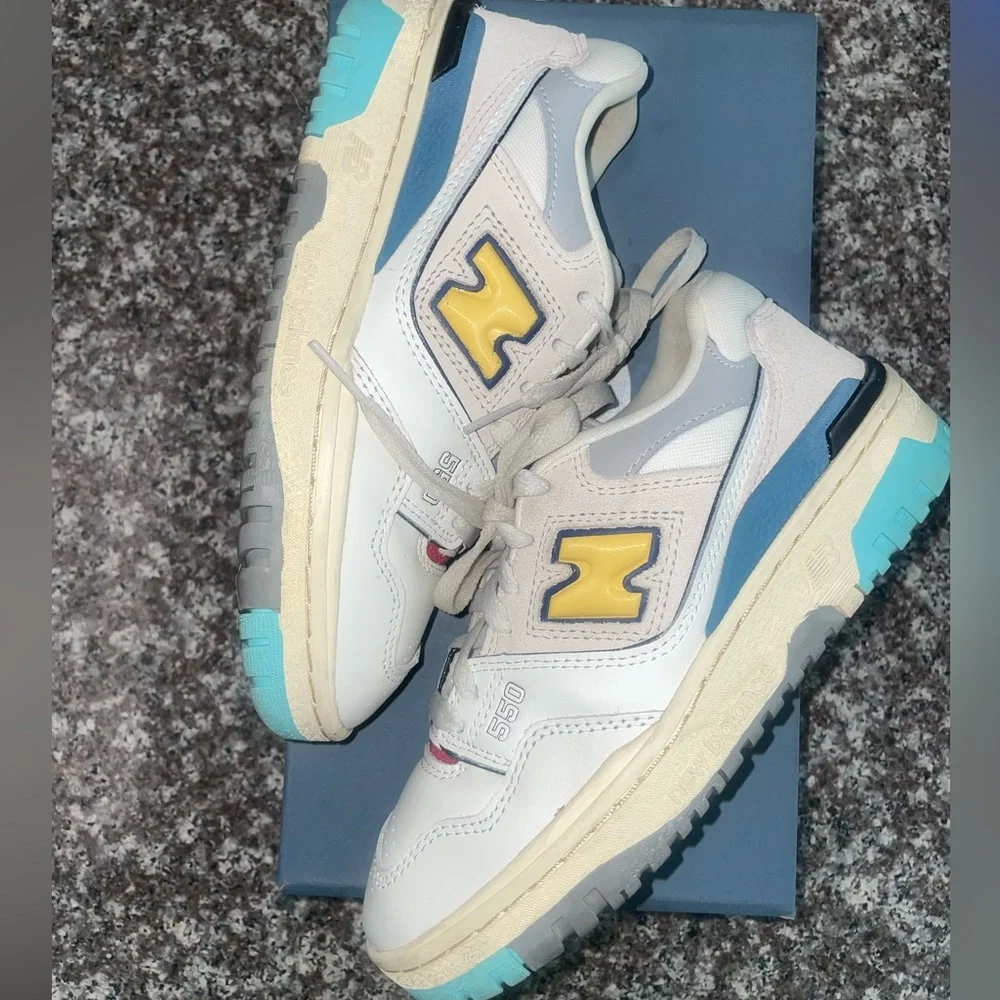 Kids New Balance 550 👟 - Picture 3 of 9